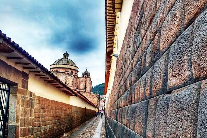 Calle histórica de la región Cusco